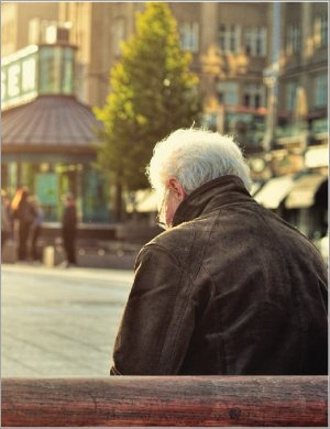 CUF Research Influences Legislation to Support Older Entrepreneurs